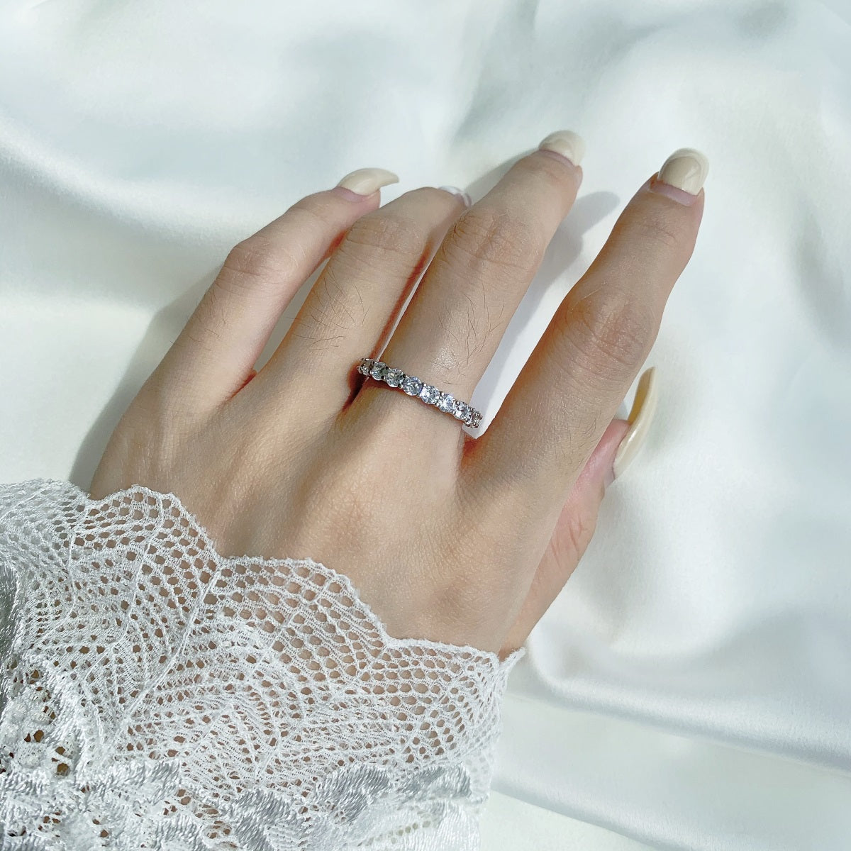 [ElanLuxe Jewelry]Sparkling Round Cut Tennis Ring
