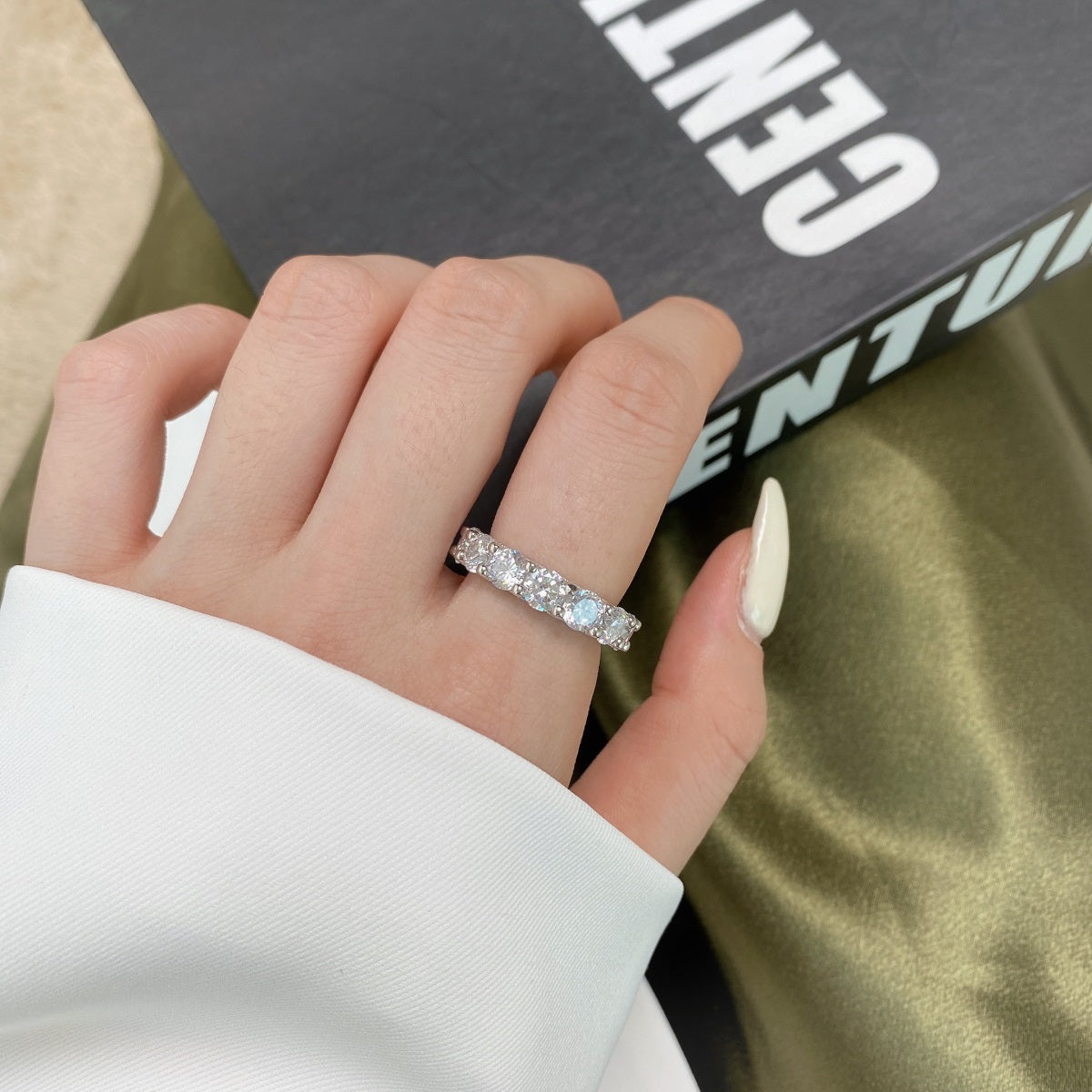[ElanLuxe Jewelry]Gorgeous Round Cut Tennis Ring
