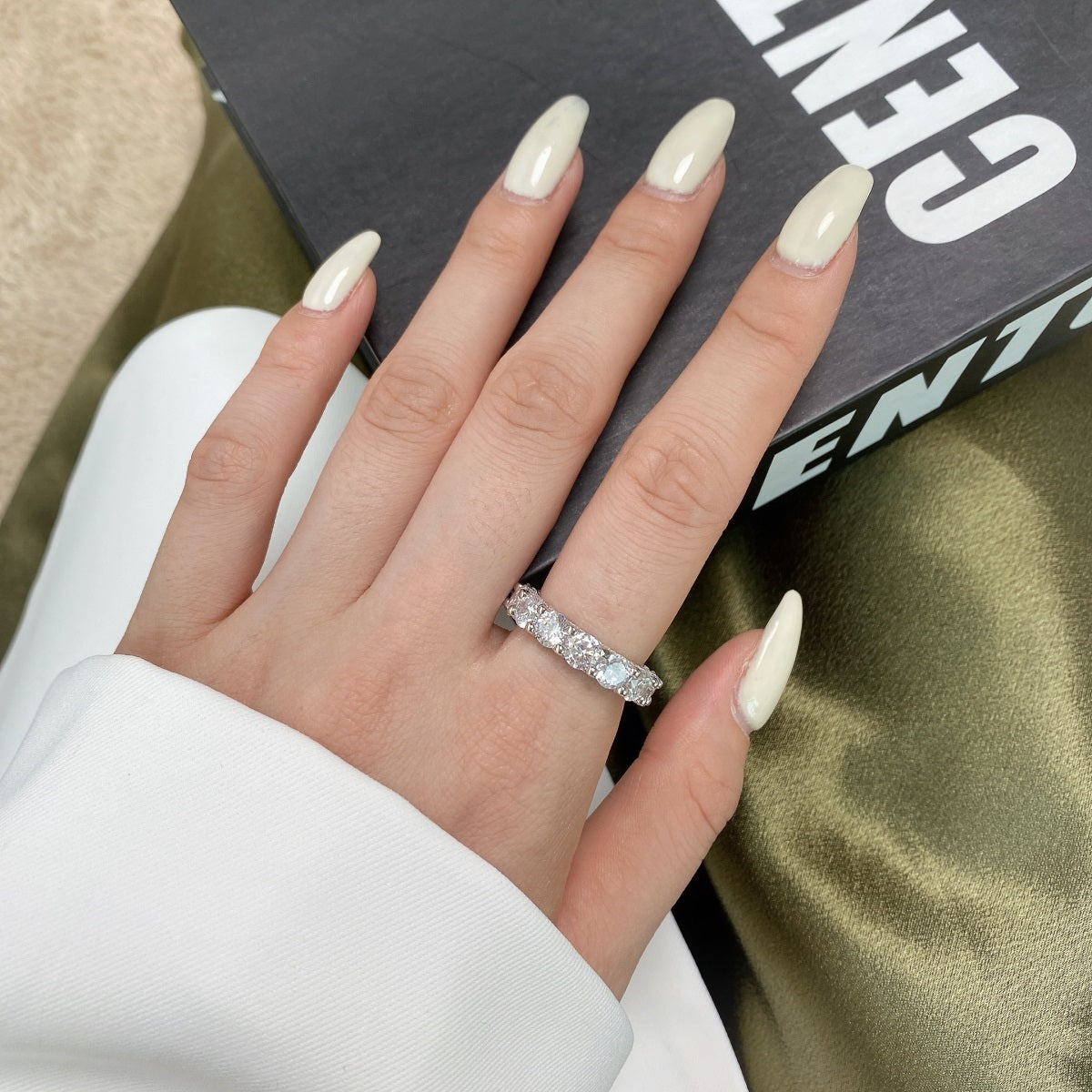 [ElanLuxe Jewelry]Gorgeous Round Cut Tennis Ring