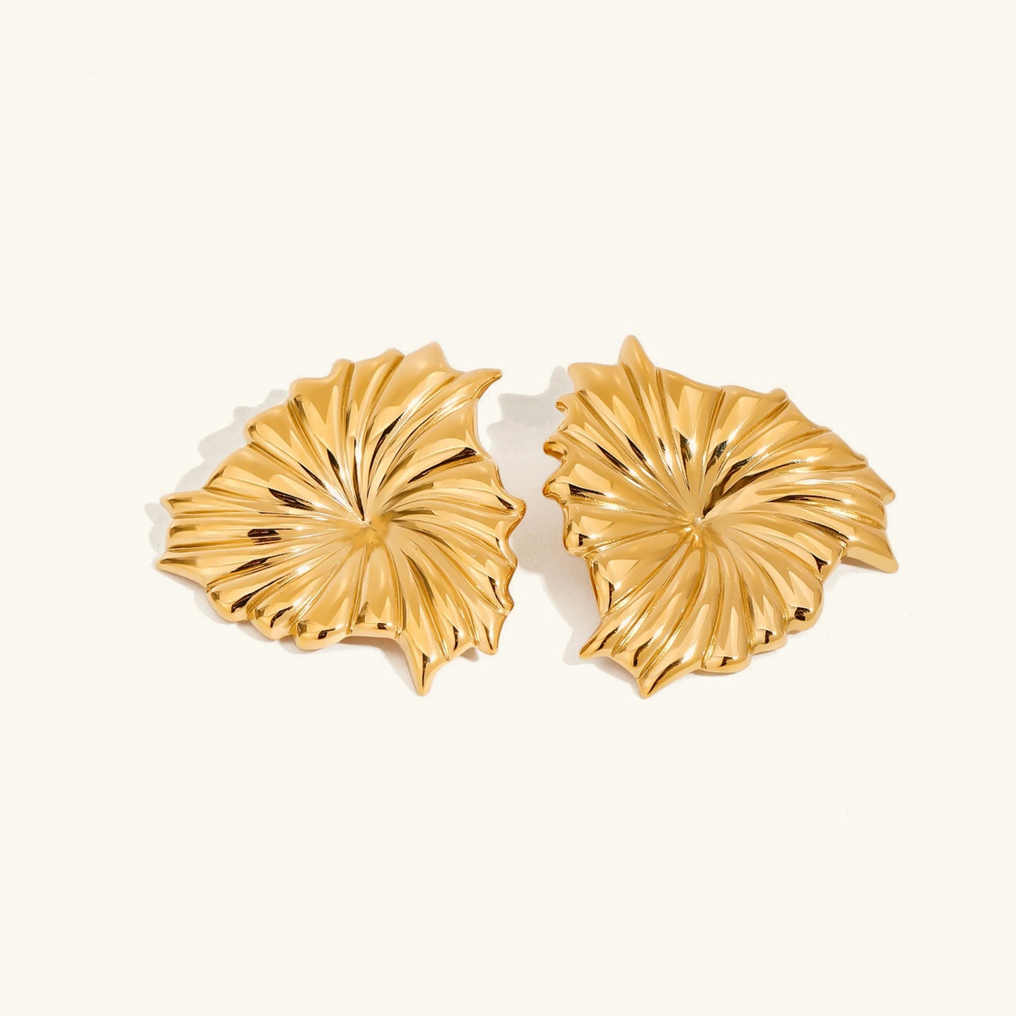 [ElanLuxe]Rafaela Sculpted Petal Gold Earrings