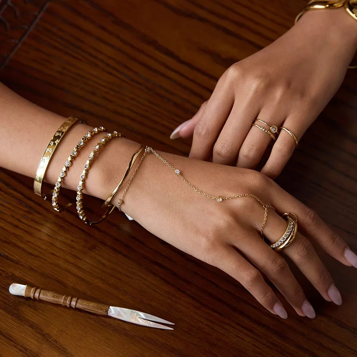 [ElanLuxe]Cressida Diamond Hand Chain