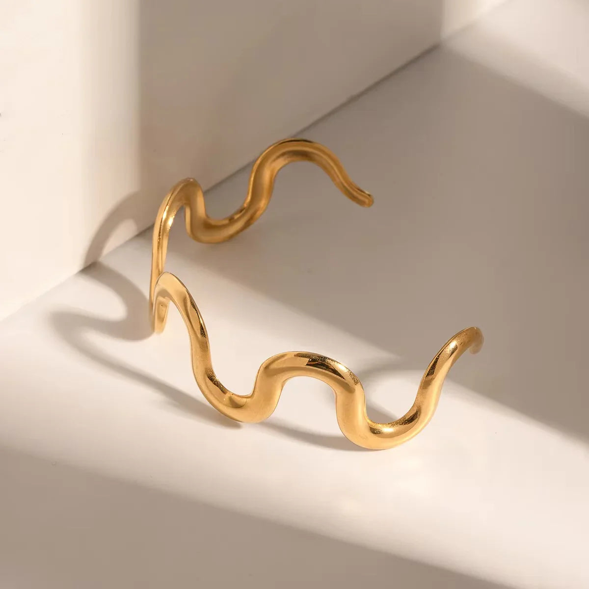 [ElanLuxe]Senna Twisted Gold Bangle