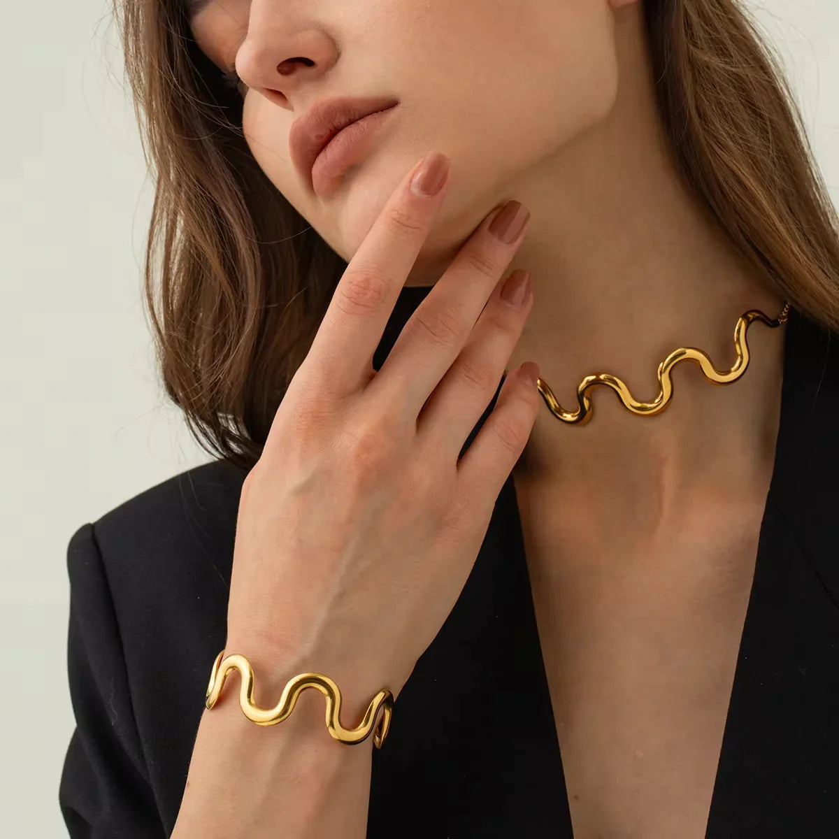 [ElanLuxe]Senna Twisted Gold Bangle