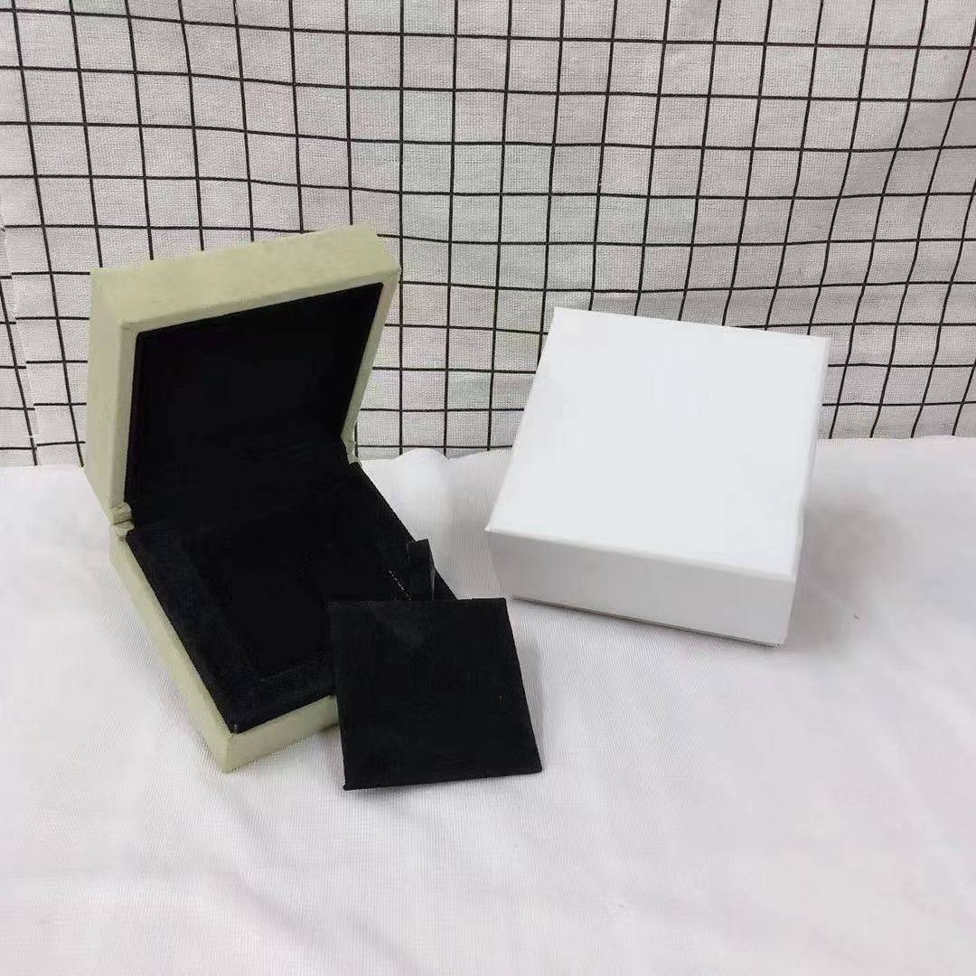 [ElanLuxe Jewelry] VA CLOVER BOX GIFT BAG