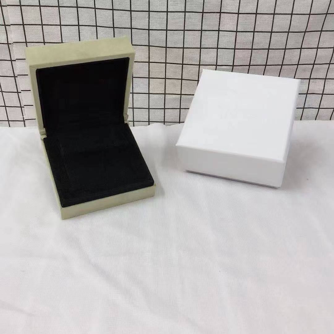 [ElanLuxe Jewelry] VA CLOVER BOX GIFT BAG