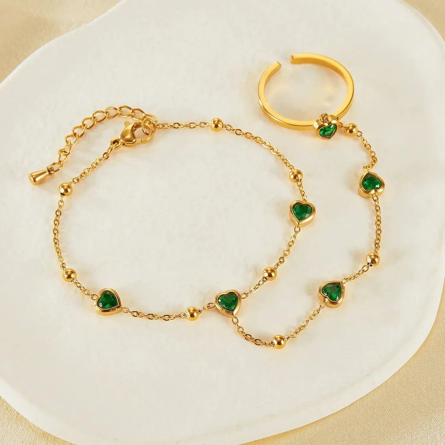 [ElanLuxe]Gladys Emerald Heart Hand Chain