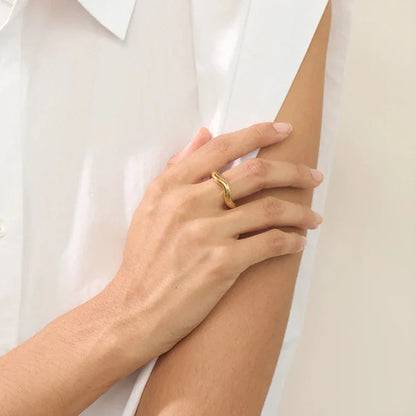 [ElanLuxe]Lunaria Gold Wave Ring