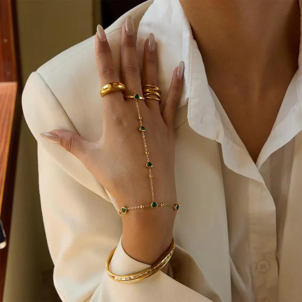 [ElanLuxe]Gladys Emerald Heart Hand Chain
