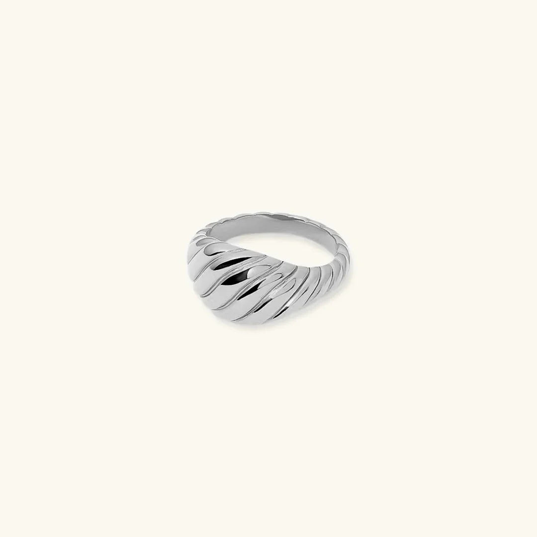 [ElanLuxe]Ylenna Gold Croissant Ring