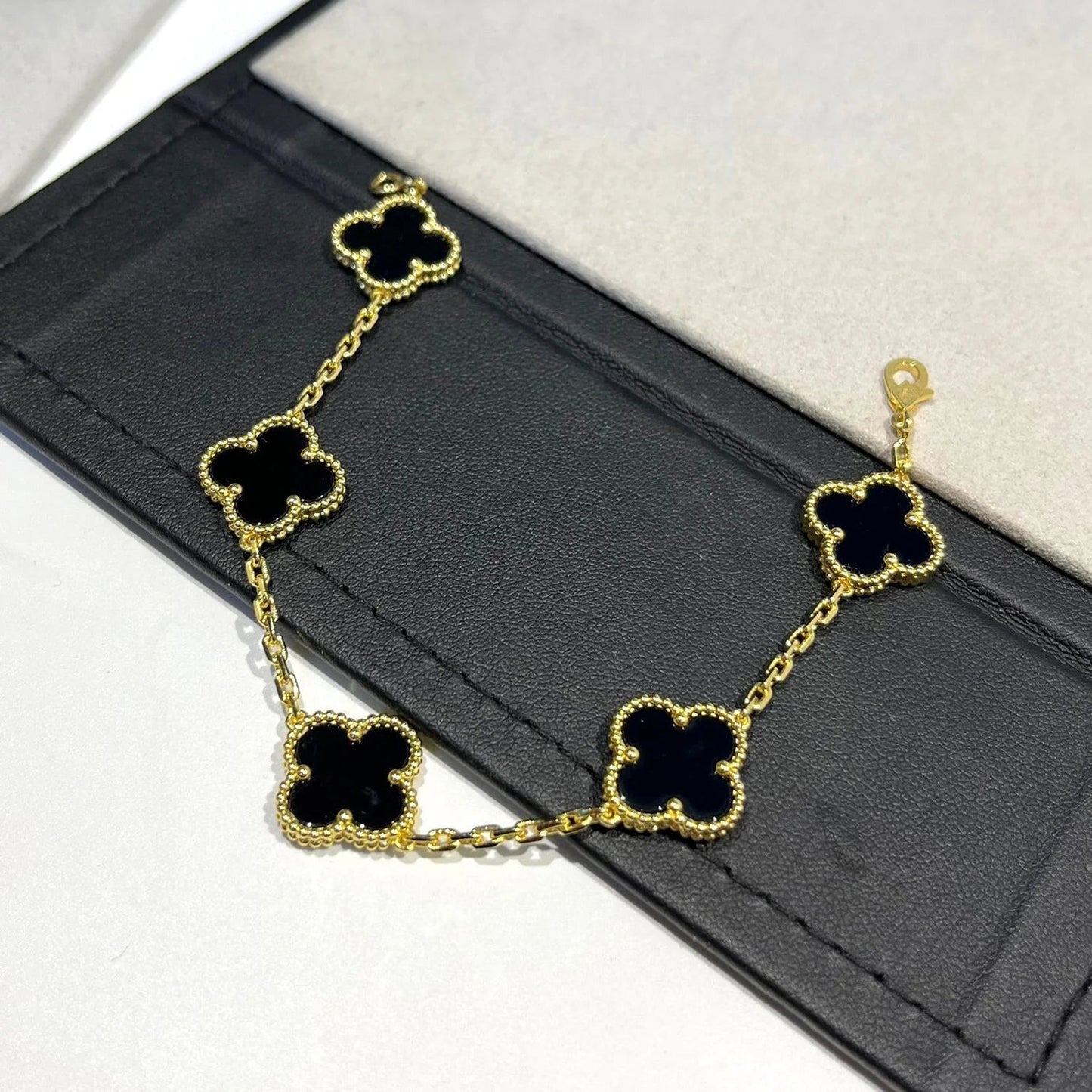 [ElanLuxe Jewelry]CLOVER  5 MOTIFS BLACK ONYX BRACELET