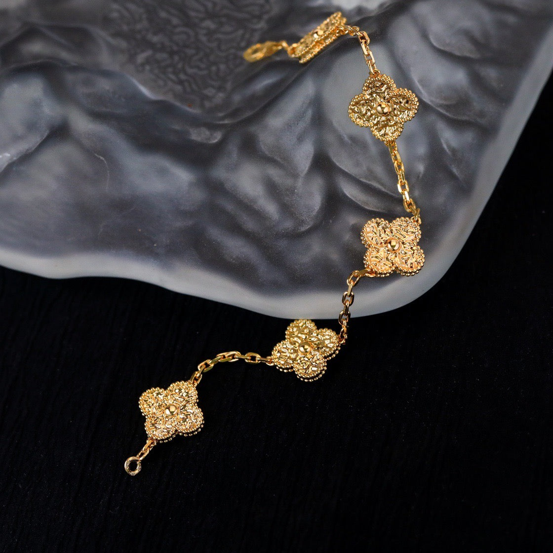 [ElanLuxe Jewelry]CLOVER 5 MOTIFS BRONZING BRACELET
