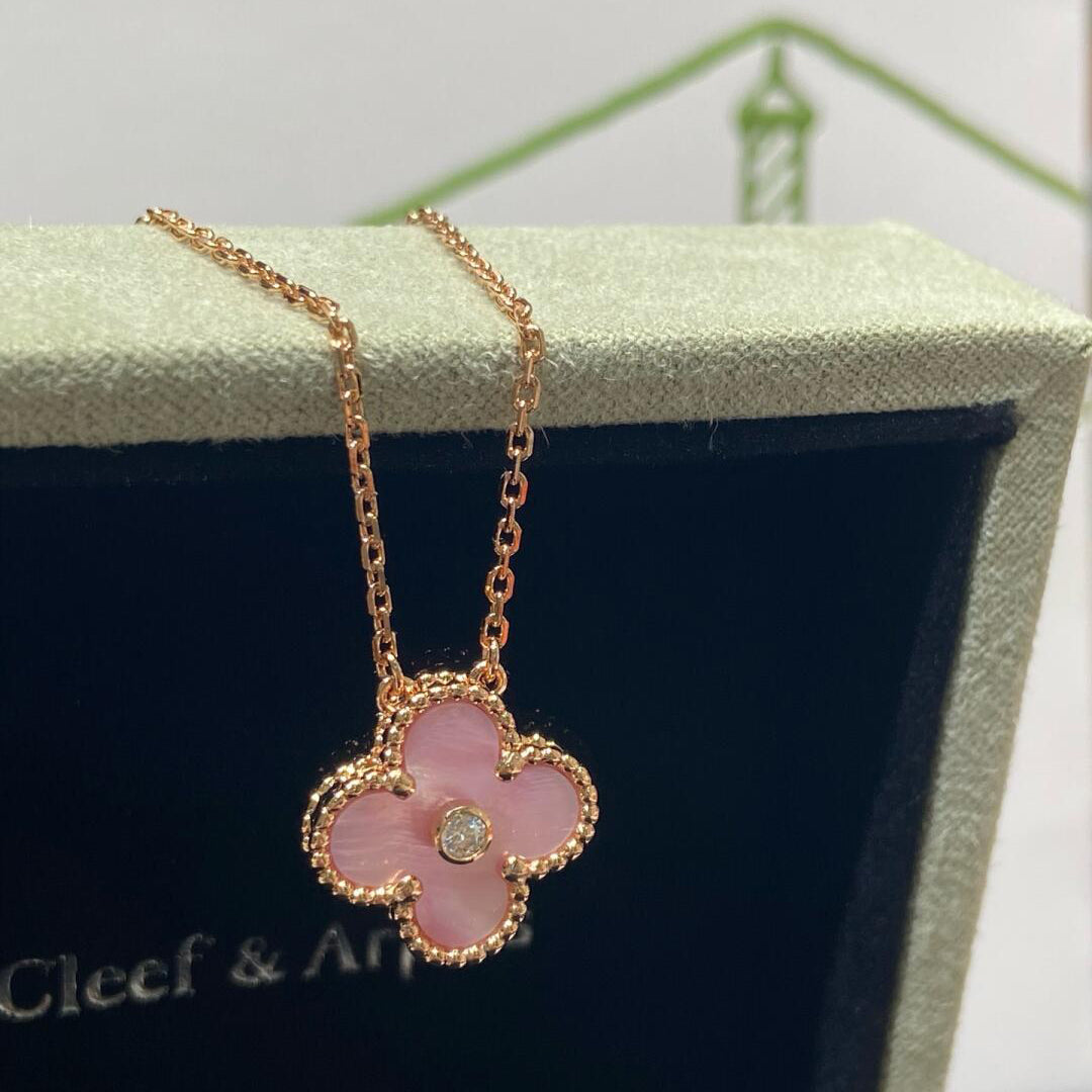 [ElanLuxe Jewelry]CLOVER 15MM DIAMOND PINK MOP NECKLACE