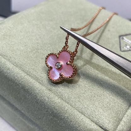 [ElanLuxe Jewelry]CLOVER 15MM DIAMOND PINK MOP NECKLACE