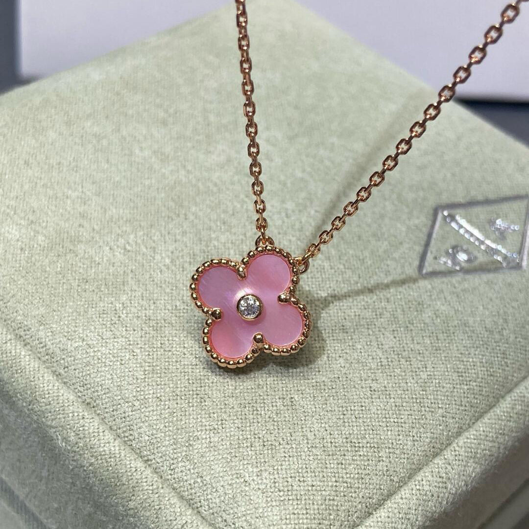 [ElanLuxe Jewelry]CLOVER 15MM DIAMOND PINK MOP NECKLACE