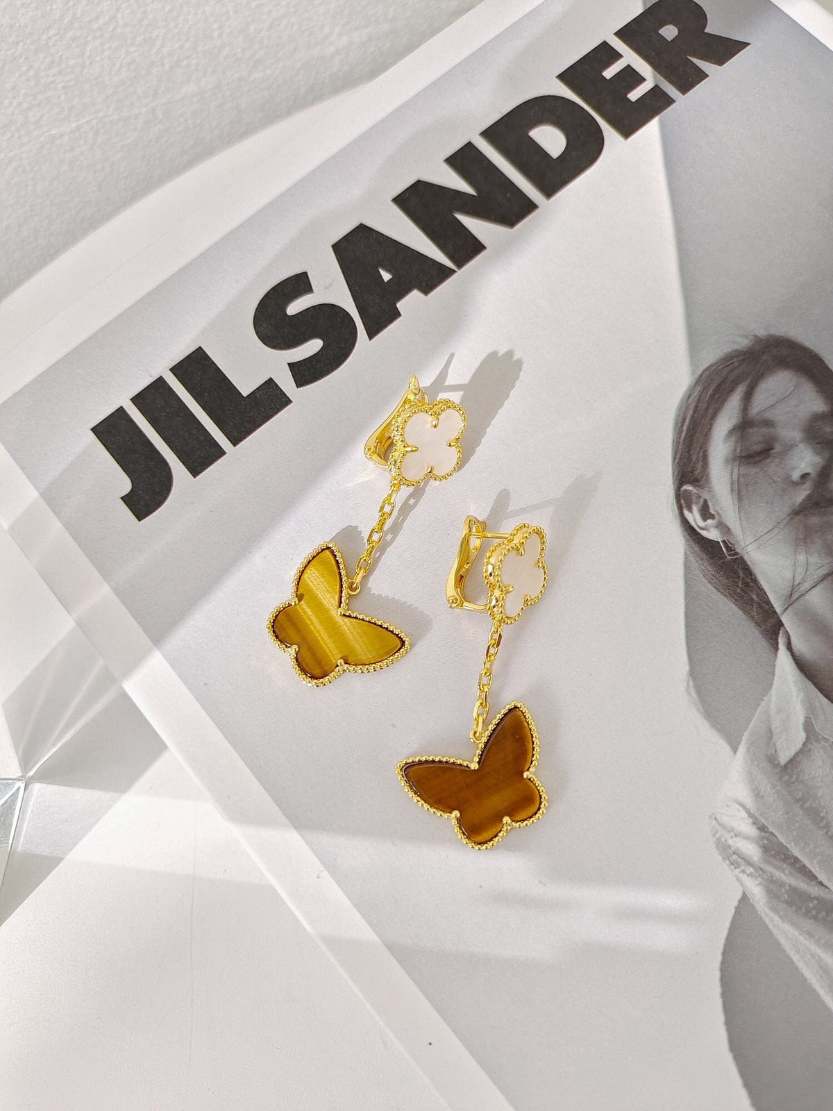 [ElanLuxe Jewelry]BUTTERFLY 2 MOTIF TIGER EYE MOP EARRINGS