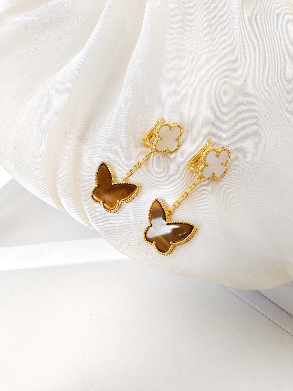[ElanLuxe Jewelry]BUTTERFLY 2 MOTIF TIGER EYE MOP EARRINGS