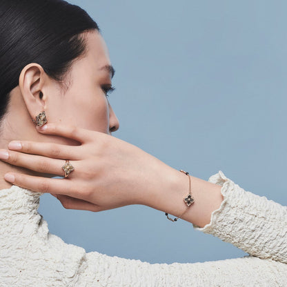 [ElanLuxe Jewelry JEWELRY] OPERA TULLE  RING WITH  ENAMEL BACKGROUND