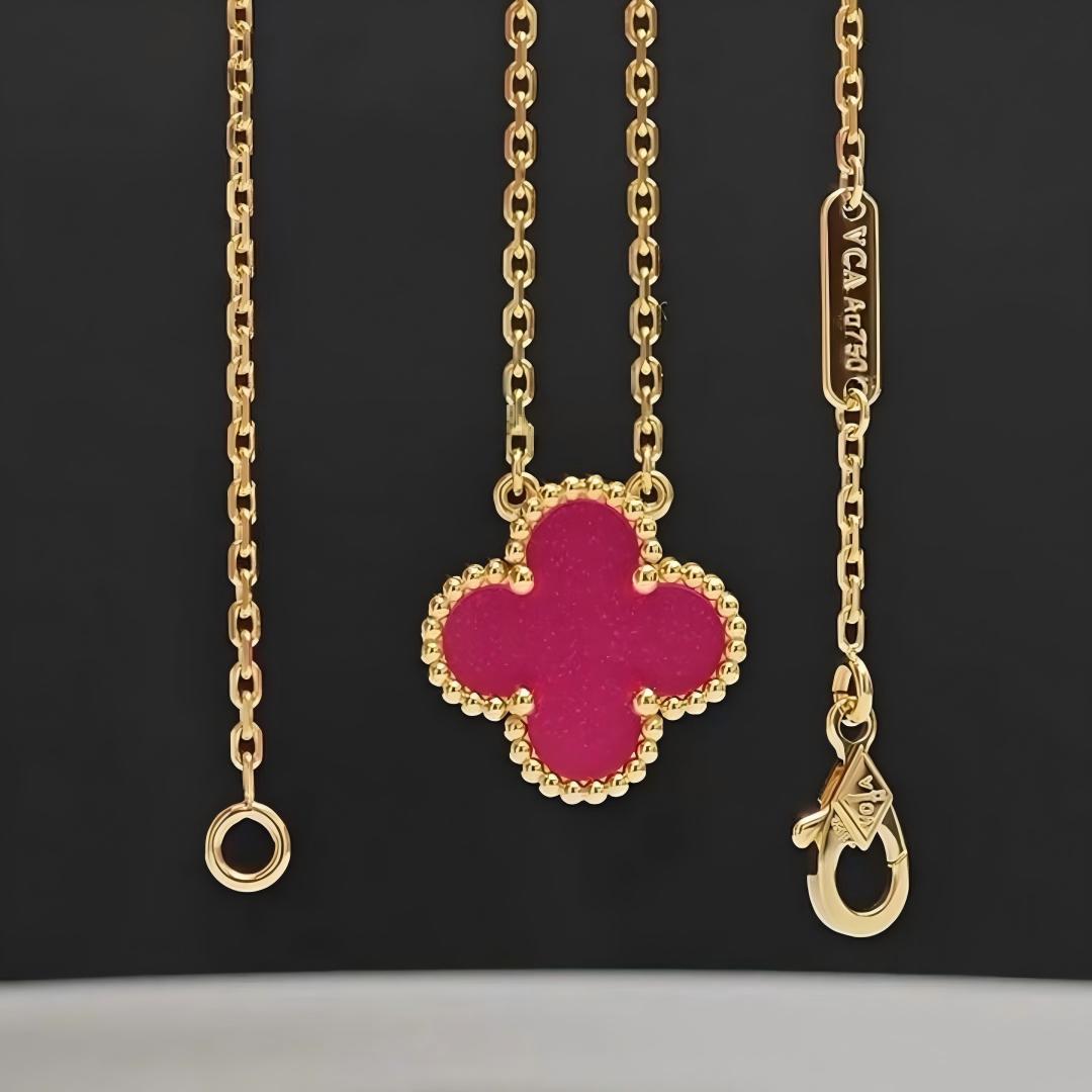 [ElanLuxe Jewelry] NEW CLOVER 15MM PINK ENAMEL NECKLACE