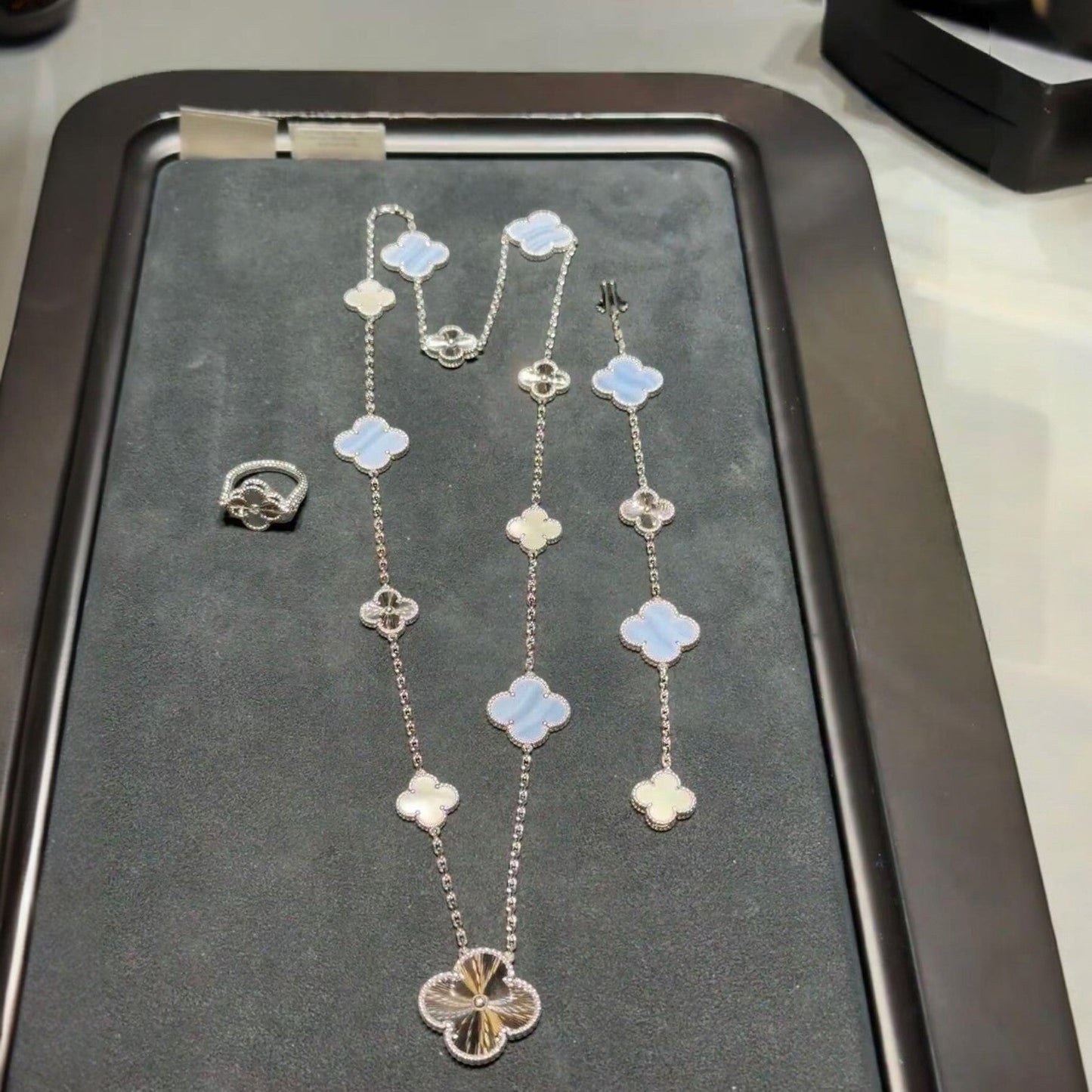 [ElanLuxe Jewelry]DETACHABLE CLOVER 15(11+4) FLOWER SILVER NECKLACE SET