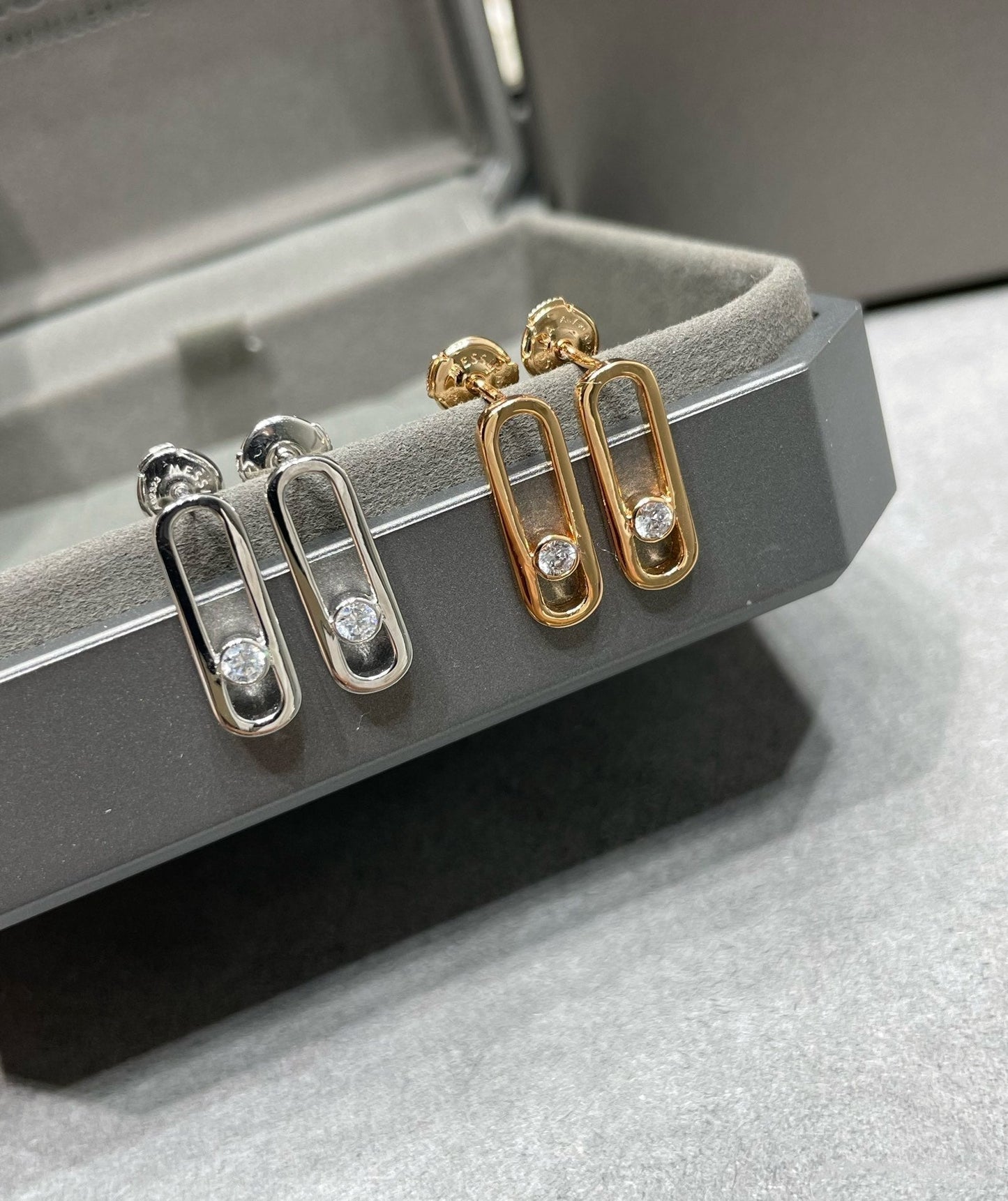 [ElanLuxe Jewelry]MOVE UNO SMALL 1 DIAMOND EARRINGS