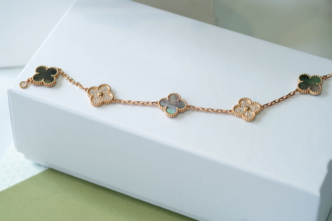[ElanLuxe Jewelry]CLOVER 5 MOTIFS DARK MOP AND DIAMONDS PINK GOLD BRACELET