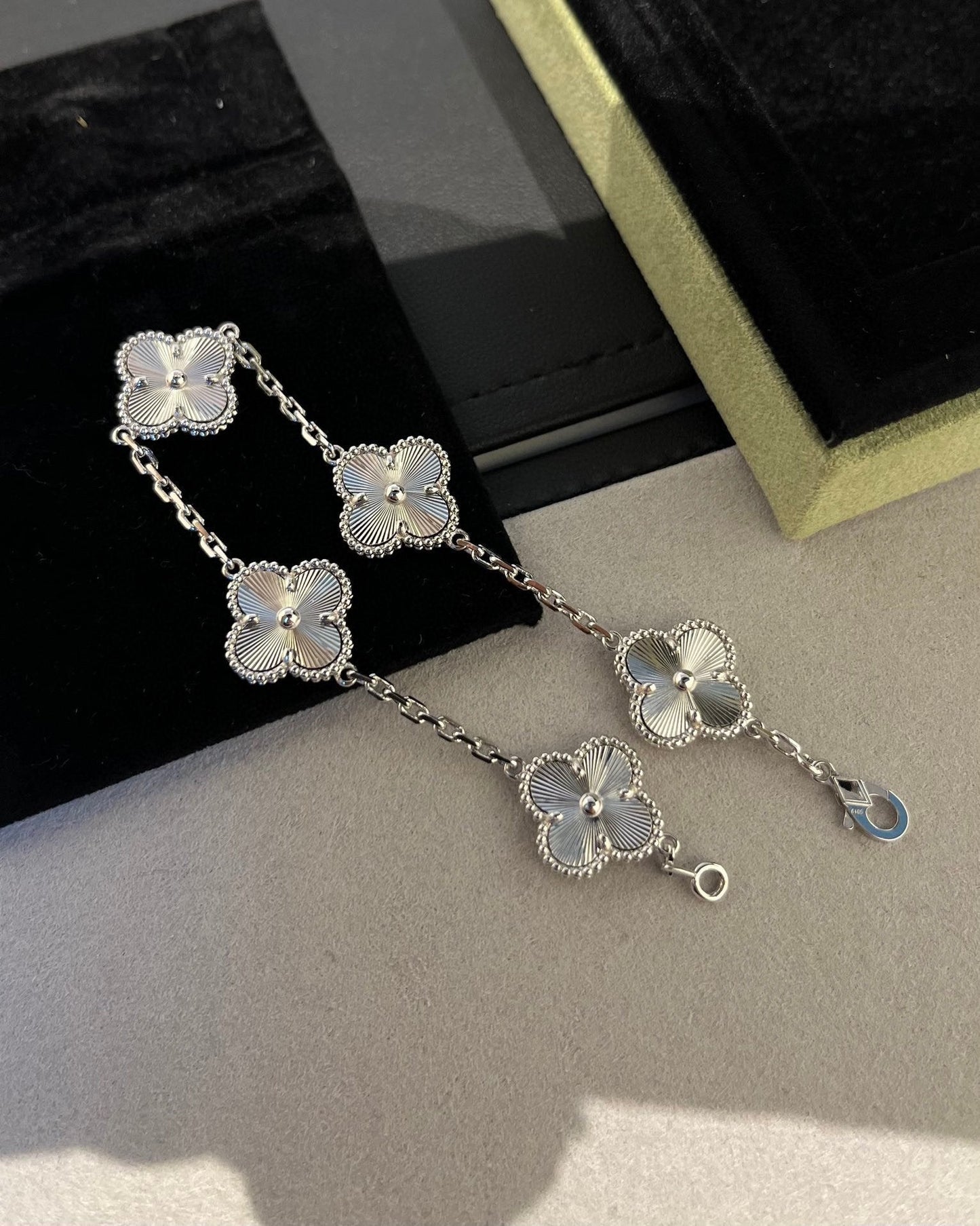 [ElanLuxe Jewelry]CLOVER SILVER 5 MOTIFS BRACELET